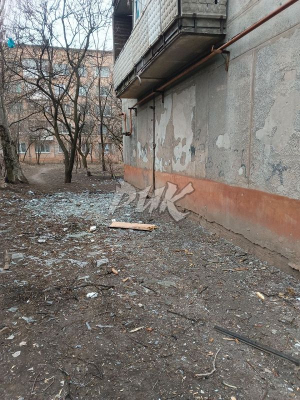 Иван Приходько: Последствия артобстрела жилмассива «Комсомолец» (Никитовский район Горловки) 16.03.2025 г. со стороны ВФУ Иван Приходько: Последствия артобстрела жилмассива «Комсомолец» (Никитовский район Горловки) 16.03.2025 г. со стороны ВФУ