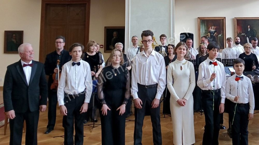 14 и 15 марта в концертах муниципального камерного оркестра Таганрога приняли участие воспитанники музыкальных школ Донецка 14 и 15 марта в концертах муниципального камерного оркестра Таганрога приняли участие воспитанники музыкальных школ Донецка
