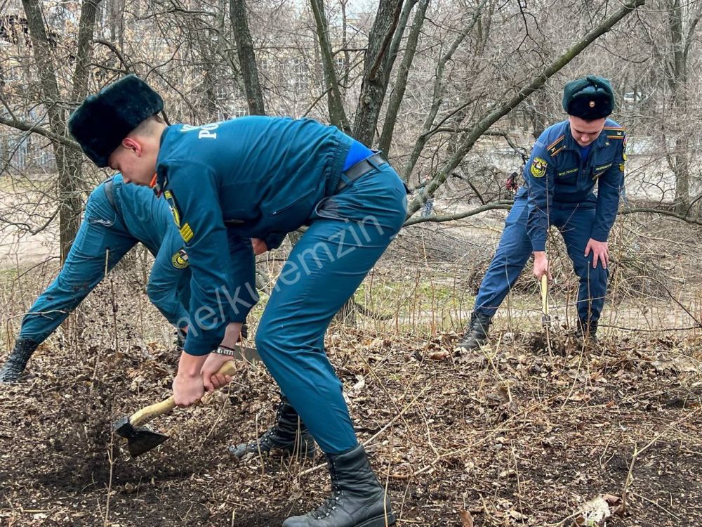 Алексей Кулемзин: В Донецке активно продолжается подготовка к 80-летию Победы в Великой Отечественной войне Алексей Кулемзин: В Донецке активно продолжается подготовка к 80-летию Победы в Великой Отечественной войне