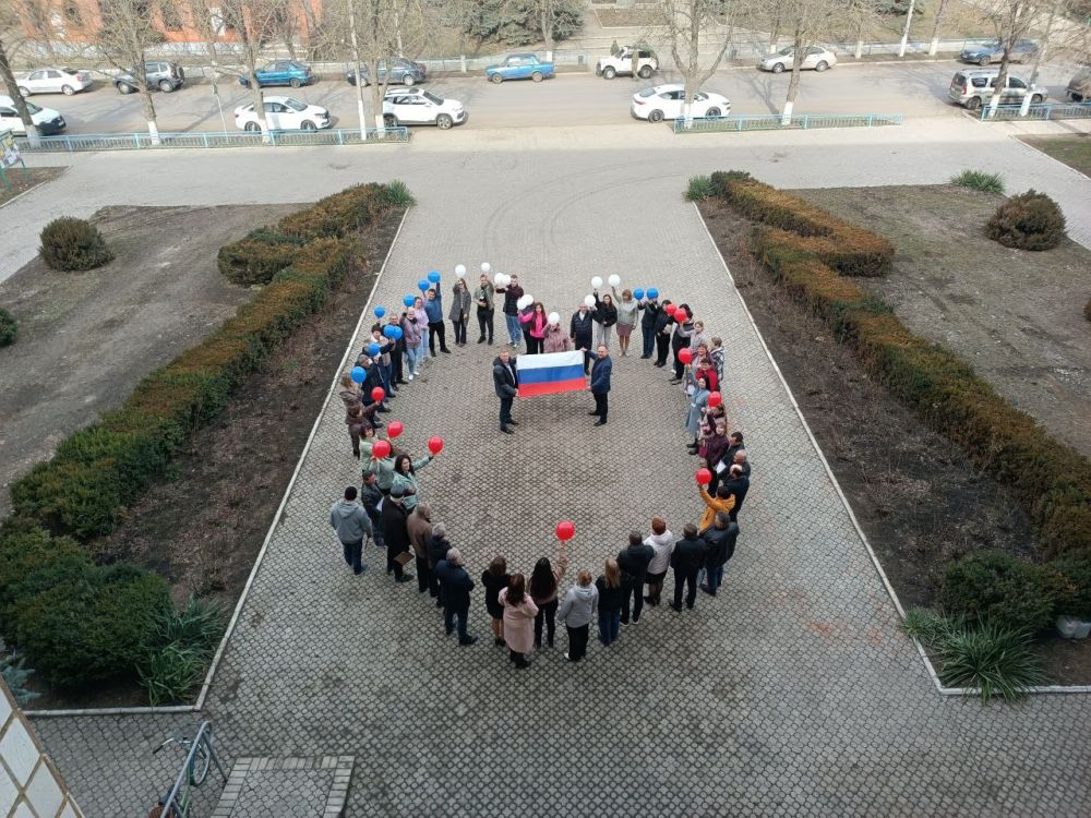 Всероссийская акция "Из Крыма и Севастополя с любовью" Всероссийская акция "Из Крыма и Севастополя с любовью"