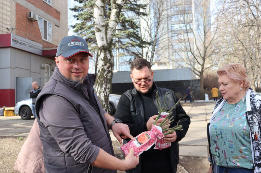 СОТРУДНИКИ «ДОНБАССТЕПЛОЭНЕРГО» ПРИСОЕДИНИЛИСЬ К ОБЩЕРЕСПУБЛИКАНСКОМУ СУББОТНИКУ СОТРУДНИКИ «ДОНБАССТЕПЛОЭНЕРГО» ПРИСОЕДИНИЛИСЬ К ОБЩЕРЕСПУБЛИКАНСКОМУ СУББОТНИКУ