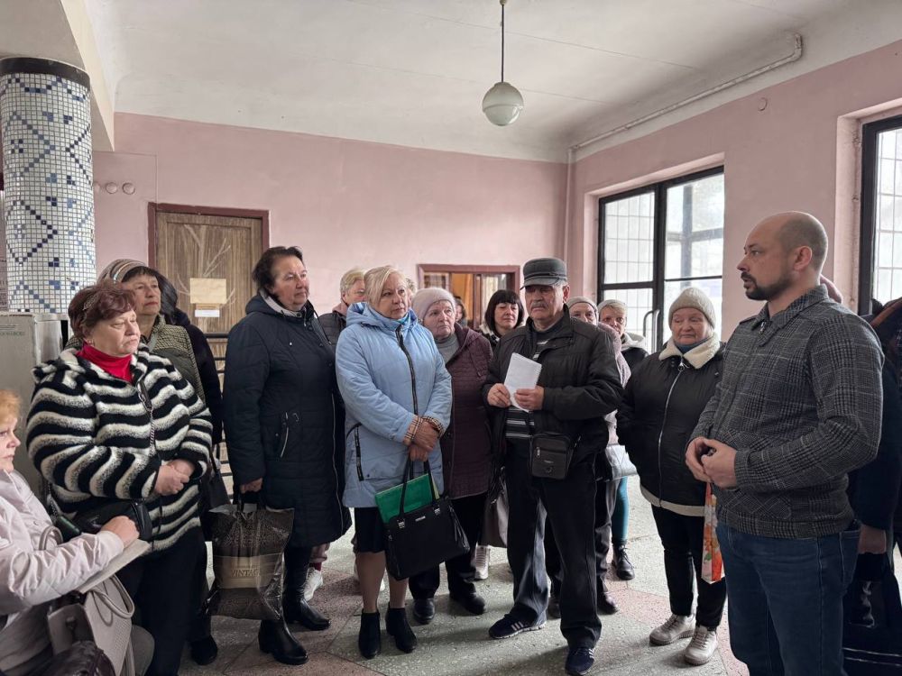 Сегодня, 18 марта, в общественной приемной Всероссийской политической партии "Единая Россия" состоялся прием граждан, который провел первый заместитель главы администрации городского округа Иловайск Свердлов Михаил Николаевич Сегодня, 18 марта, в общественной приемной Всероссийской политической партии "Единая Россия" состоялся прием граждан, который провел первый заместитель главы администрации городского округа Иловайск Свердлов Михаил Николаевич