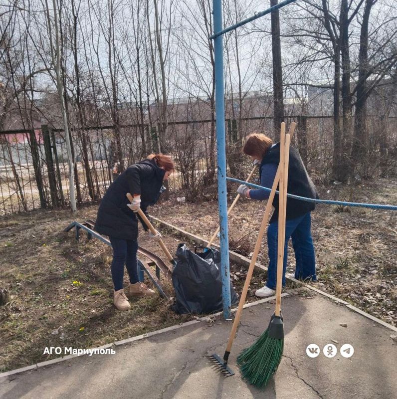 Сотрудники мариупольских терцентров приняли активное участие в республиканском субботнике Сотрудники мариупольских терцентров приняли активное участие в республиканском субботнике