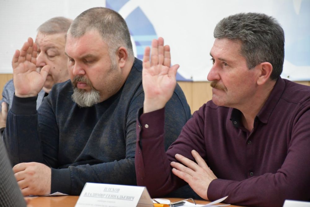 Сергей Желновач: Заседание Дебальцевского городского совета Донецкой Народной Республики первого созыва Сергей Желновач: Заседание Дебальцевского городского совета Донецкой Народной Республики первого созыва