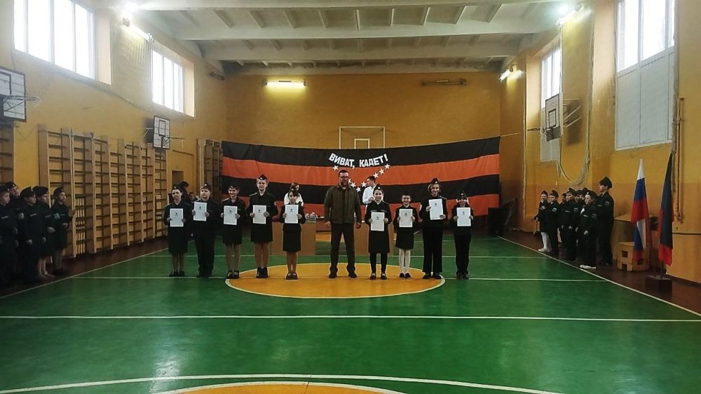 В Ждановке подвели итоги работы военно-профильных классов В Ждановке подвели итоги работы военно-профильных классов
