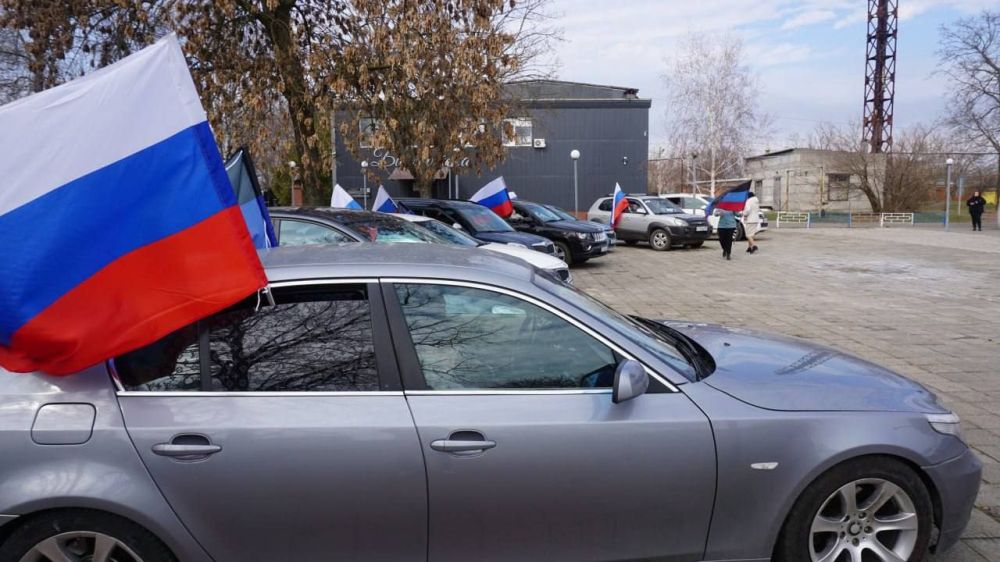 Крым наш!. Совет женщин Мангушского МО с гордостью объявляет о своем участии в автопробеге, посвященном Дню воссоединения Крыма с Россией, который прошел на территории Мангушского МО Крым наш!. Совет женщин Мангушского МО с гордостью объявляет о своем участии в автопробеге, посвященном Дню воссоединения Крыма с Россией, который прошел на территории Мангушского МО