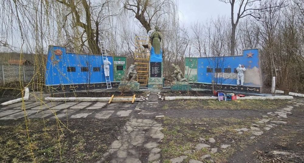 Александр Шатов: В Алексеево-Орловке начался капитальный ремонт памятника воинам ВОВ Александр Шатов: В Алексеево-Орловке начался капитальный ремонт памятника воинам ВОВ