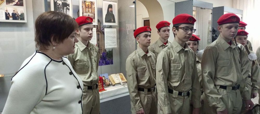 18 марта 2014 года произошло ключевое событие в истории нашей страны – Крым вернулся в состав России! 18 марта 2014 года произошло ключевое событие в истории нашей страны – Крым вернулся в состав России!