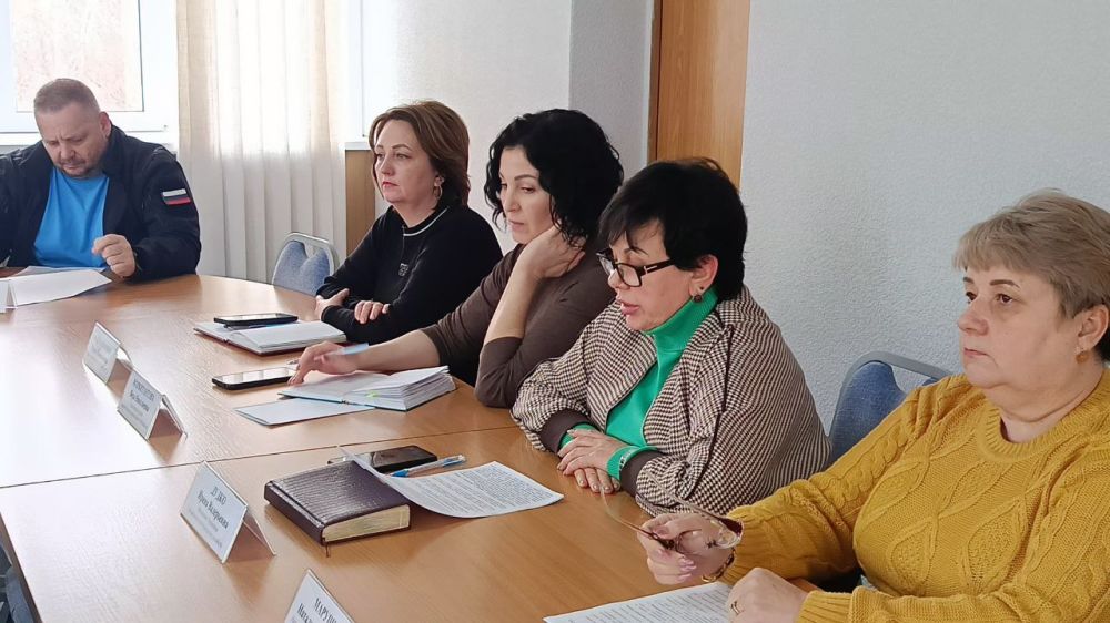 Виктория Жукова: Провела еженедельное аппаратное совещание с начальниками территориальных отделов, а также с представителями силовых структур Виктория Жукова: Провела еженедельное аппаратное совещание с начальниками территориальных отделов, а также с представителями силовых структур