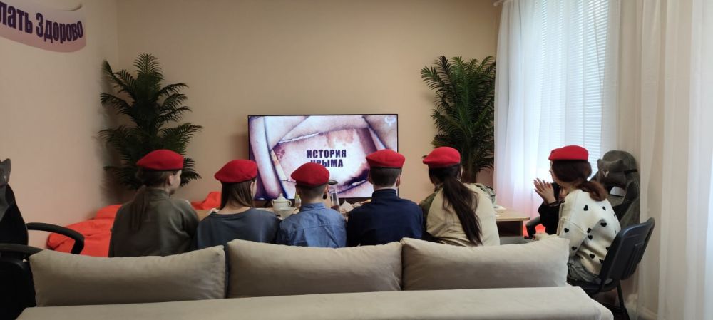 Сегодня, 18 марта в Молодежном Отделе имени Марии Пироговой состоялось мероприятие, посвященное Дню воссоединения Крыма с Россией Сегодня, 18 марта в Молодежном Отделе имени Марии Пироговой состоялось мероприятие, посвященное Дню воссоединения Крыма с Россией
