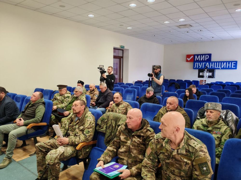 Виктор Водолацкий: Сегодня на территории Луганской Народной Республики вместе с советником Главы ЛНР Полуполтинных В.С Виктор Водолацкий: Сегодня на территории Луганской Народной Республики вместе с советником Главы ЛНР Полуполтинных В.С