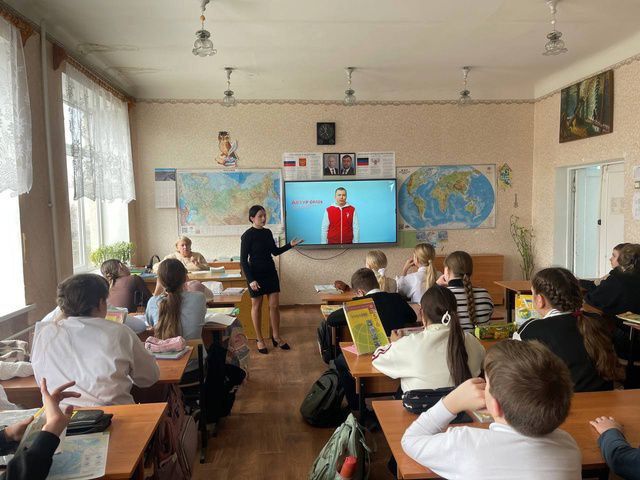 Ольга Колударова: В Республике прошли праздничные мероприятия ко Дню воссоединения Крыма с Россией Ольга Колударова: В Республике прошли праздничные мероприятия ко Дню воссоединения Крыма с Россией