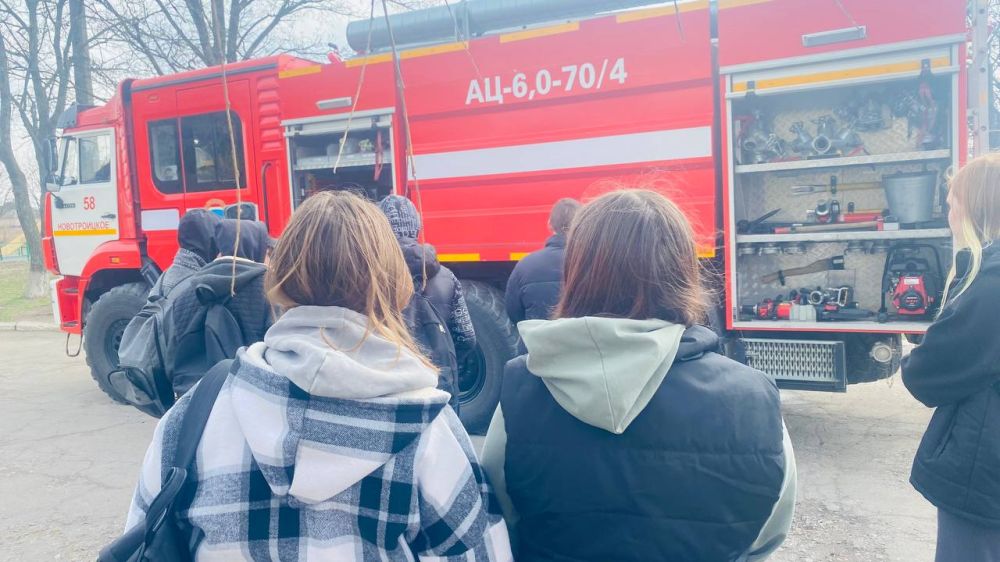 18.03.2025 года в МБУ «Новотроицкий ДК им. Леси Украинки» прошла интересная беседа по профориентации граждан в ДНР «Выбери свою программу» 18.03.2025 года в МБУ «Новотроицкий ДК им. Леси Украинки» прошла интересная беседа по профориентации граждан в ДНР «Выбери свою программу»