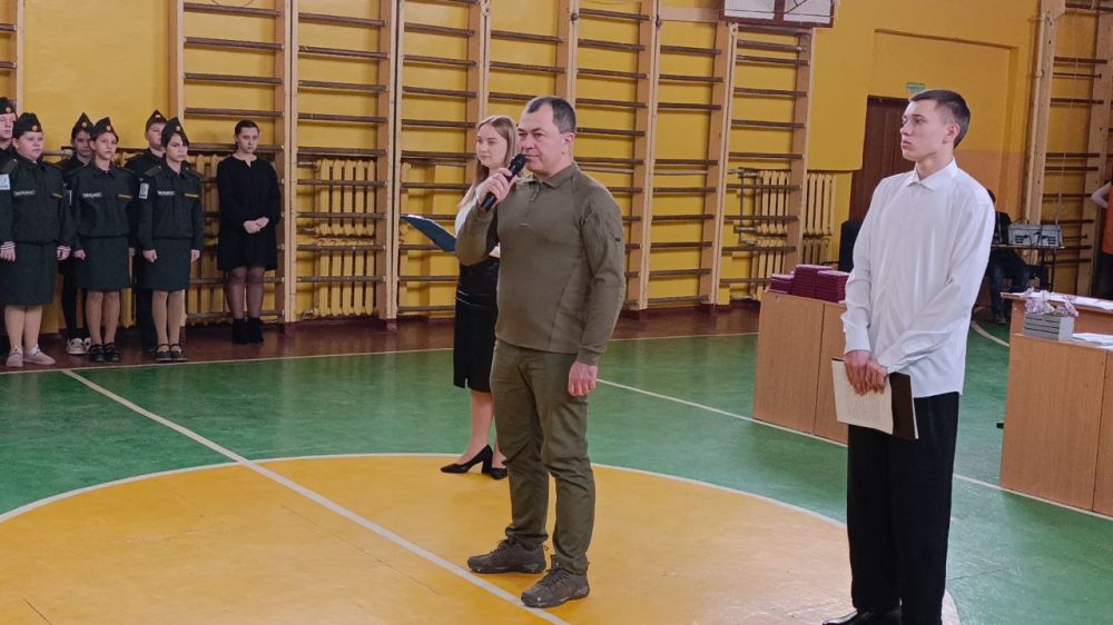 В Ждановке подвели итоги работы военно-профильных классов В Ждановке подвели итоги работы военно-профильных классов