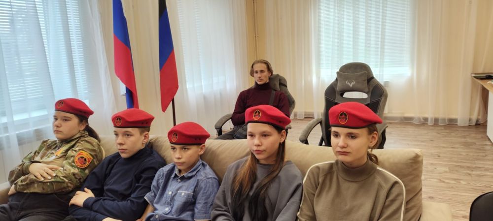 Сегодня, 18 марта в Молодежном Отделе имени Марии Пироговой состоялось мероприятие, посвященное Дню воссоединения Крыма с Россией Сегодня, 18 марта в Молодежном Отделе имени Марии Пироговой состоялось мероприятие, посвященное Дню воссоединения Крыма с Россией