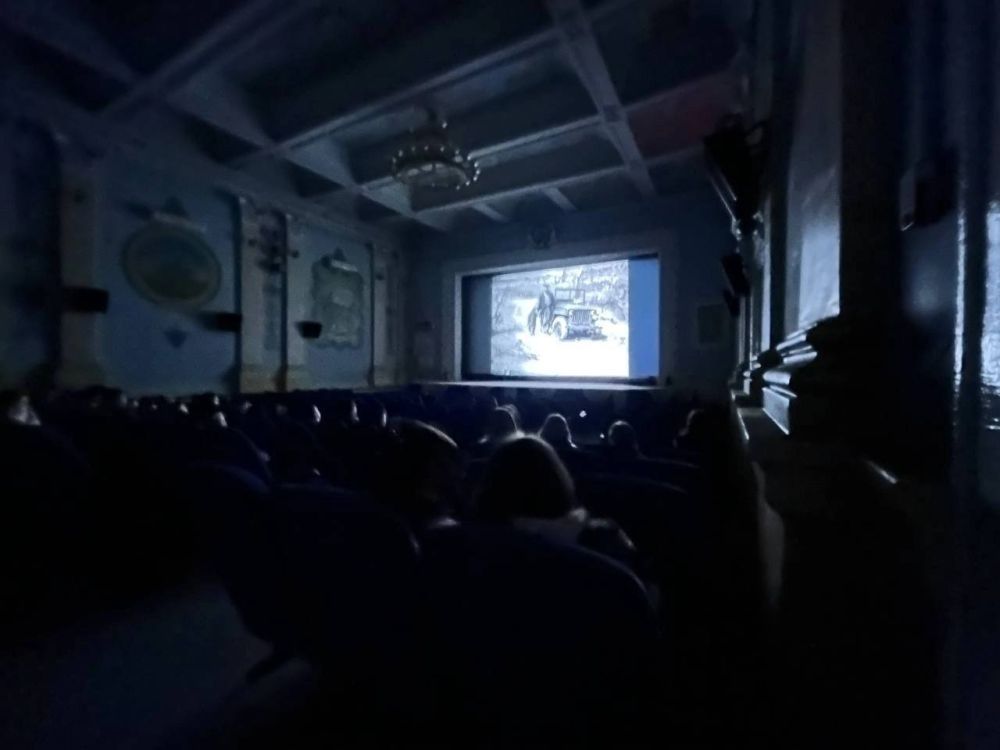 18 марта в кинотеатре «Трубник» состоялась трансляция фильма «Судьба человека» в честь бесплатной Всероссийской киноакции «Кино Победы!» от Фонда Кино 18 марта в кинотеатре «Трубник» состоялась трансляция фильма «Судьба человека» в честь бесплатной Всероссийской киноакции «Кино Победы!» от Фонда Кино