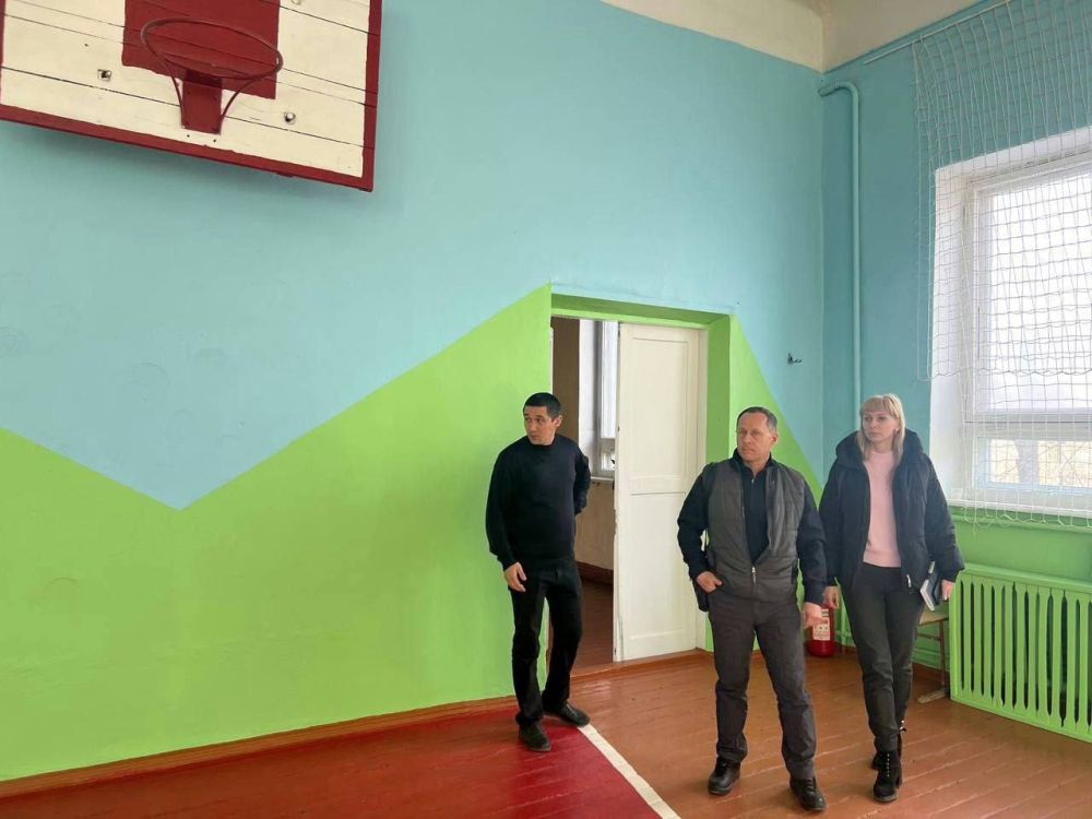 ВРИП главы Ясиноватского муниципального округа Александр Пеняев и первый заместитель главы администрации Ясиноватского муниципального округа Юлия Рачек с рабочим визитом посетили Пантелеймоновкую школу ВРИП главы Ясиноватского муниципального округа Александр Пеняев и первый заместитель главы администрации Ясиноватского муниципального округа Юлия Рачек с рабочим визитом посетили Пантелеймоновкую школу