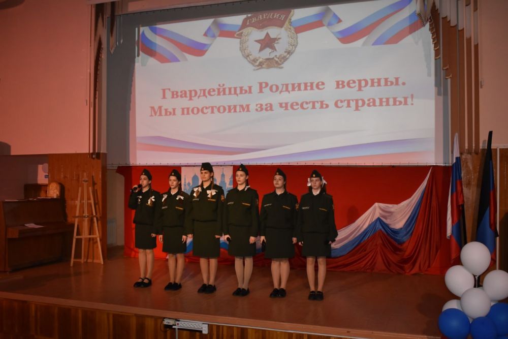 В Кировском отметили лучших учеников гвардейского класса В Кировском отметили лучших учеников гвардейского класса