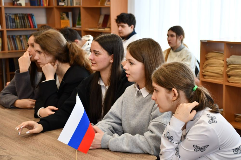 Сергей Желновач: Сегодня, 18 марта 2025 года, в День воссоединения Крыма с Россией, в центральной городской библиотеке городского округа Дебальцево состоялось патриотическое мероприятие "Мы вместе!", организованное в рамках... Сергей Желновач: Сегодня, 18 марта 2025 года, в День воссоединения Крыма с Россией, в центральной городской библиотеке городского округа Дебальцево состоялось патриотическое мероприятие "Мы вместе!", организованное в рамках...