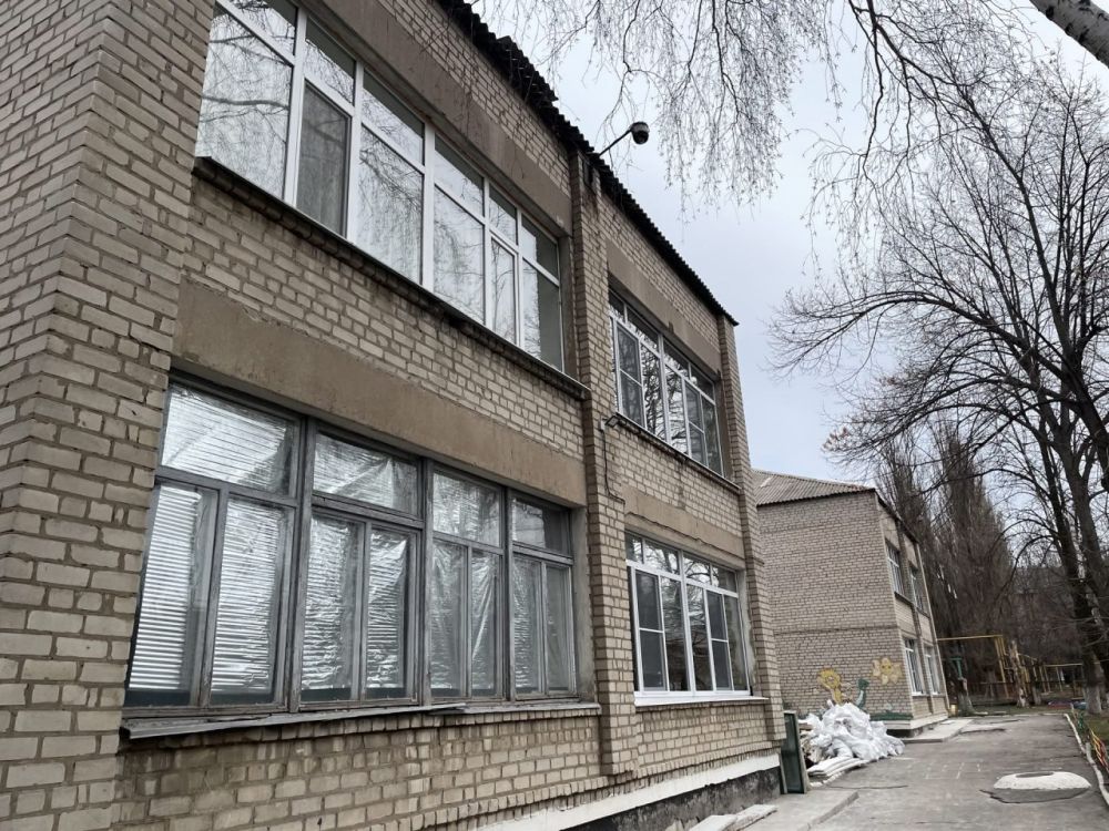 Благодаря Сахалинской области продолжается ремонт в детском саду № 3 «Елочка» в Шахтерске Благодаря Сахалинской области продолжается ремонт в детском саду № 3 «Елочка» в Шахтерске
