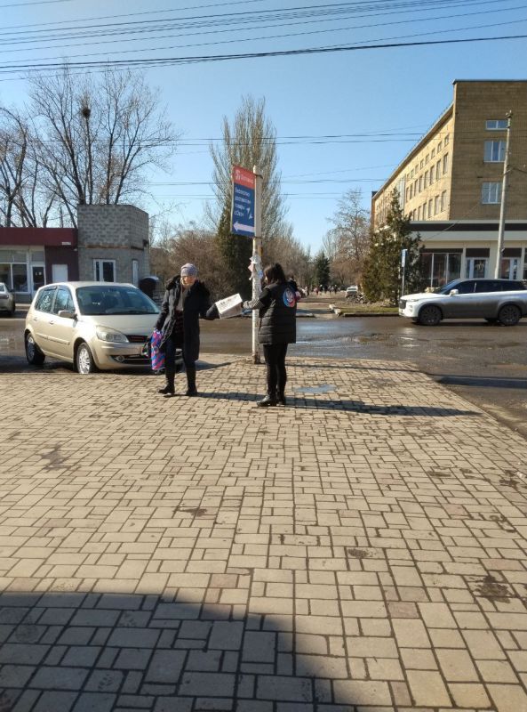 В Червоногвардейском районе прошла раздача газет В Червоногвардейском районе прошла раздача газет