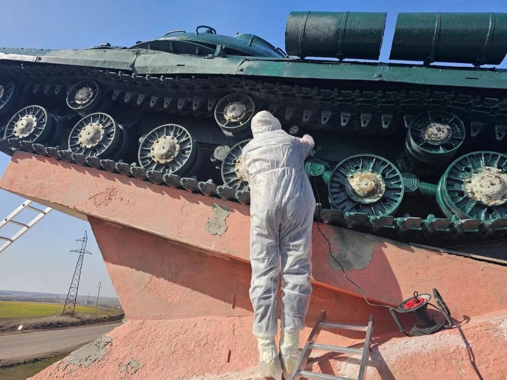 Волонтеры Свердловской области помогли отреставрировать танк-памятник в Тельмановском муниципальном округе Донецкой Народной Республике Волонтеры Свердловской области помогли отреставрировать танк-памятник в Тельмановском муниципальном округе Донецкой Народной Республике