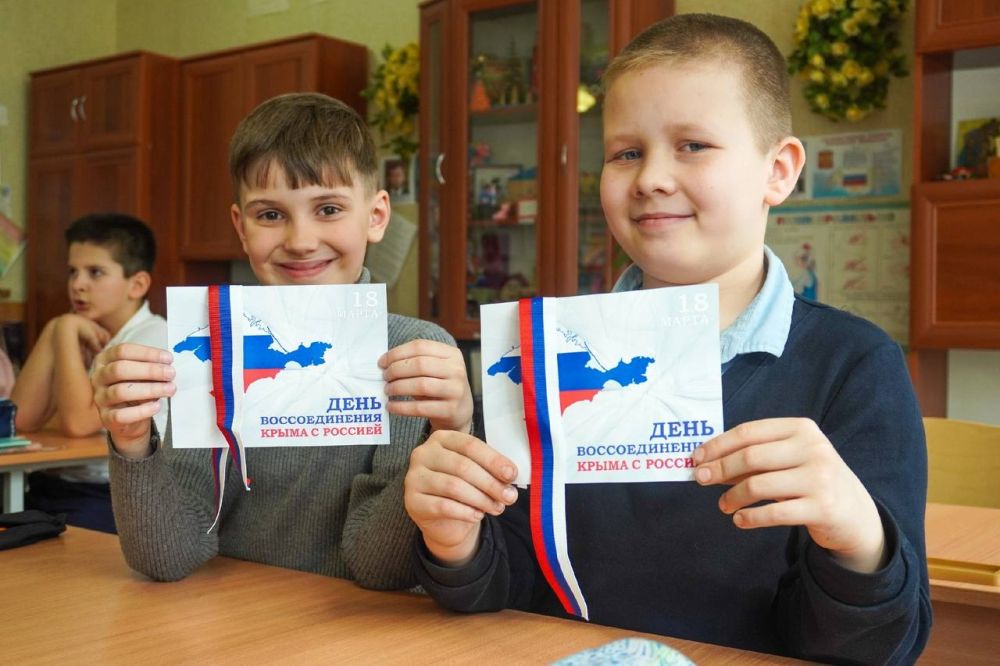 Россия с Крымом навсегда! Россия с Крымом навсегда!