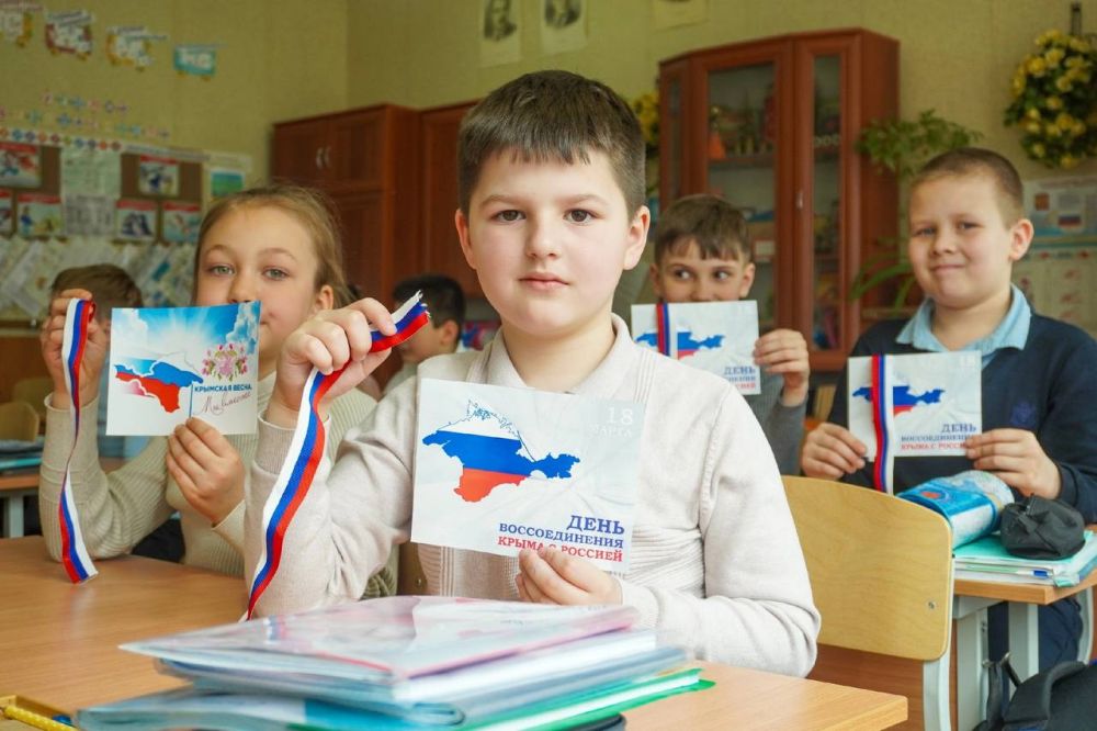Россия с Крымом навсегда! Россия с Крымом навсегда!