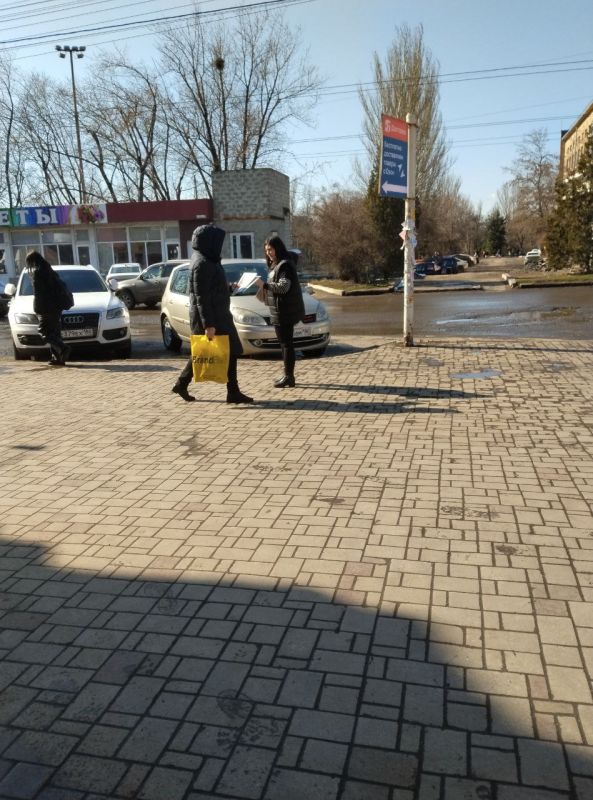 В Червоногвардейском районе прошла раздача газет В Червоногвардейском районе прошла раздача газет