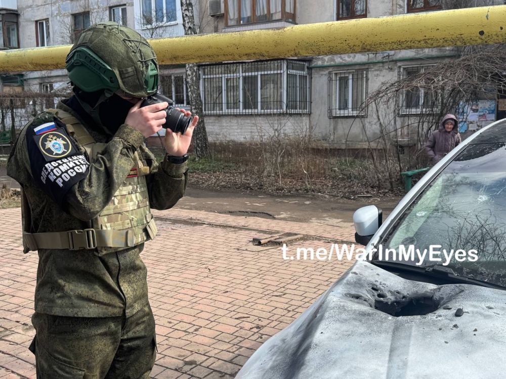 Последствия обстрела Горловки, 11 человек получили ранения Последствия обстрела Горловки, 11 человек получили ранения