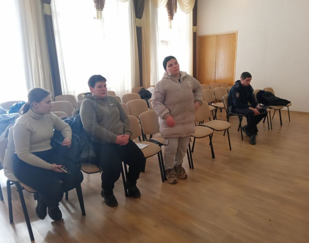 Наталья Великодная: Сегодня приняла участие в очередном заседании комиссии по делам несовершеннолетних и защите их прав муниципального образования Тельмановский муниципальный округ Донецкой Народной Республики Наталья Великодная: Сегодня приняла участие в очередном заседании комиссии по делам несовершеннолетних и защите их прав муниципального образования Тельмановский муниципальный округ Донецкой Народной Республики