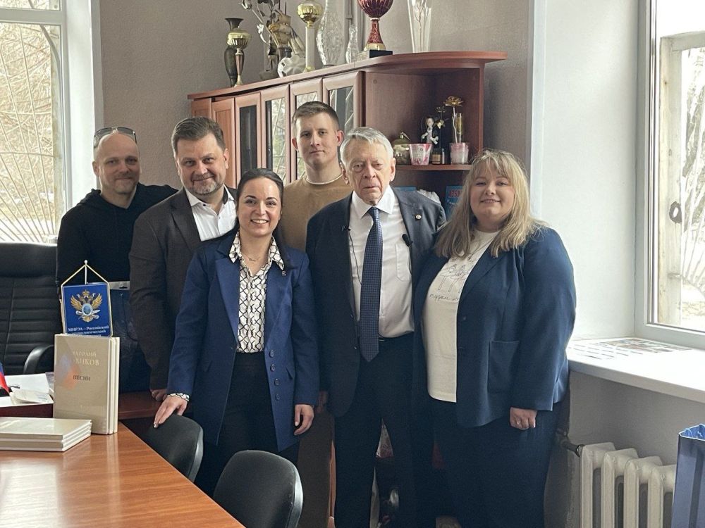 Первый однажды, первый — всегда! Первый однажды, первый — всегда!
