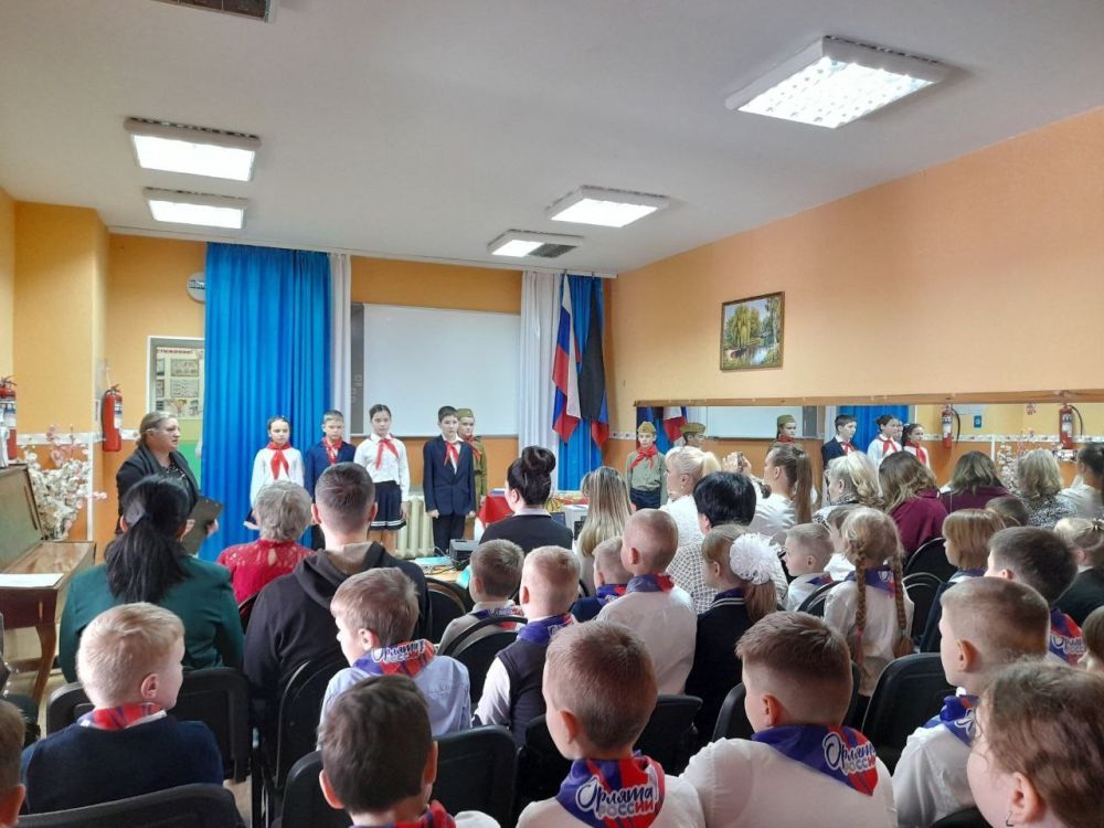 В школе Ждановки открыли «Парту Героя» В школе Ждановки открыли «Парту Героя»