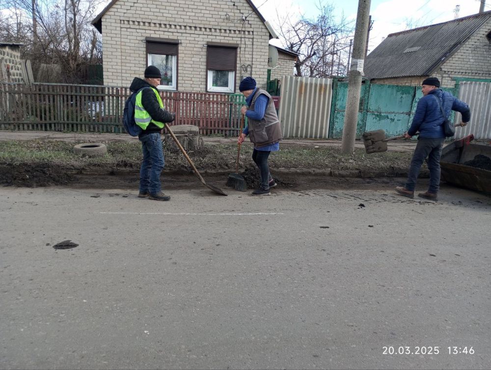 Сергей Желновач: В городском округе Дебальцево продолжаются весенние работы по благоустройству округа Сергей Желновач: В городском округе Дебальцево продолжаются весенние работы по благоустройству округа