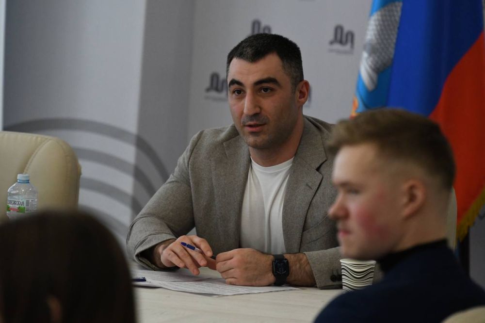 Станислав Дзасохов: Туризм и молодежь. Выступил спикером трека «Навигатор впечатлений» в рамках форума «Новое поколение» «Новое поколение» – это не просто площадка для встреч, это динамичный центр возможностей, где рождаются... Станислав Дзасохов: Туризм и молодежь. Выступил спикером трека «Навигатор впечатлений» в рамках форума «Новое поколение» «Новое поколение» – это не просто площадка для встреч, это динамичный центр возможностей, где рождаются...