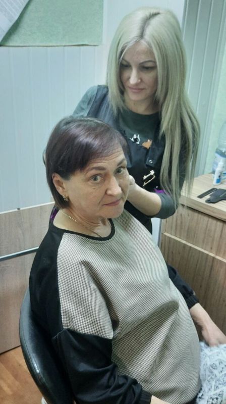 Наталья Бегуненко: В рамках проекта Единой России «Старшее поколение» в «Территориальном центре социального обслуживания (предоставления социальных услуг) Петровского района города Донецка» прошла акция «Дарим всем мы... Наталья Бегуненко: В рамках проекта Единой России «Старшее поколение» в «Территориальном центре социального обслуживания (предоставления социальных услуг) Петровского района города Донецка» прошла акция «Дарим всем мы...