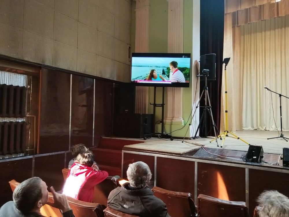 19 марта в МБУ «МИРОНОВСКИЙ ПОСЕЛКОВЫЙ ДК» состоялся кинопоказ фильма "Крым" (2017) 19 марта в МБУ «МИРОНОВСКИЙ ПОСЕЛКОВЫЙ ДК» состоялся кинопоказ фильма "Крым" (2017)