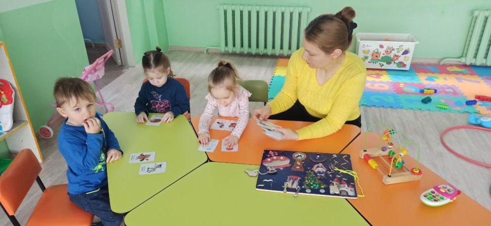 Детский сад №1 из Трехгорного взял шефство над детским садом №2 «Золотой ключик» Ясиноватой Детский сад №1 из Трехгорного взял шефство над детским садом №2 «Золотой ключик» Ясиноватой