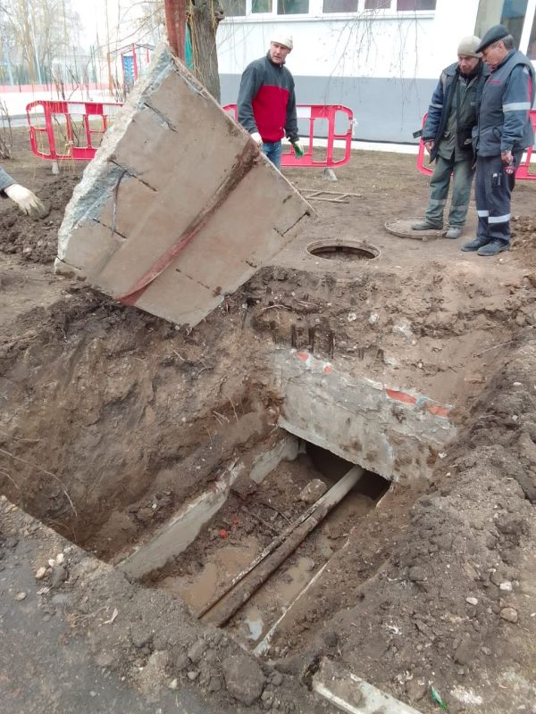 Петербургские аварийные бригады продолжают помогать Мариуполю — спасают от коммунальных ЧП! Петербургские аварийные бригады продолжают помогать Мариуполю — спасают от коммунальных ЧП!