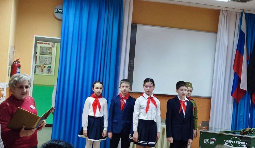 В школе Ждановки открыли «Парту Героя» В школе Ждановки открыли «Парту Героя»