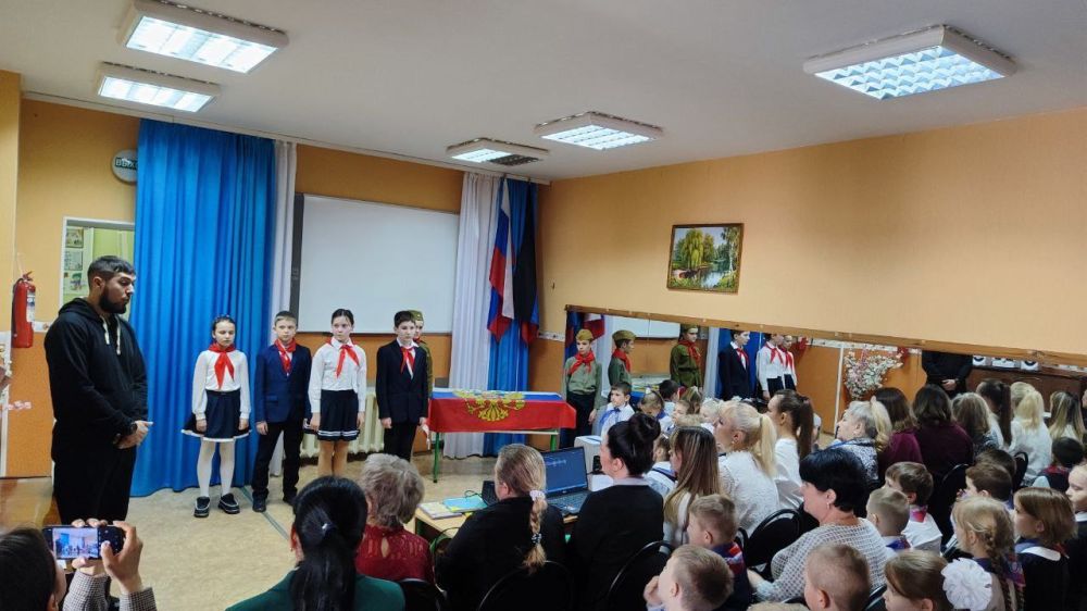 В школе Ждановки открыли «Парту Героя» В школе Ждановки открыли «Парту Героя»