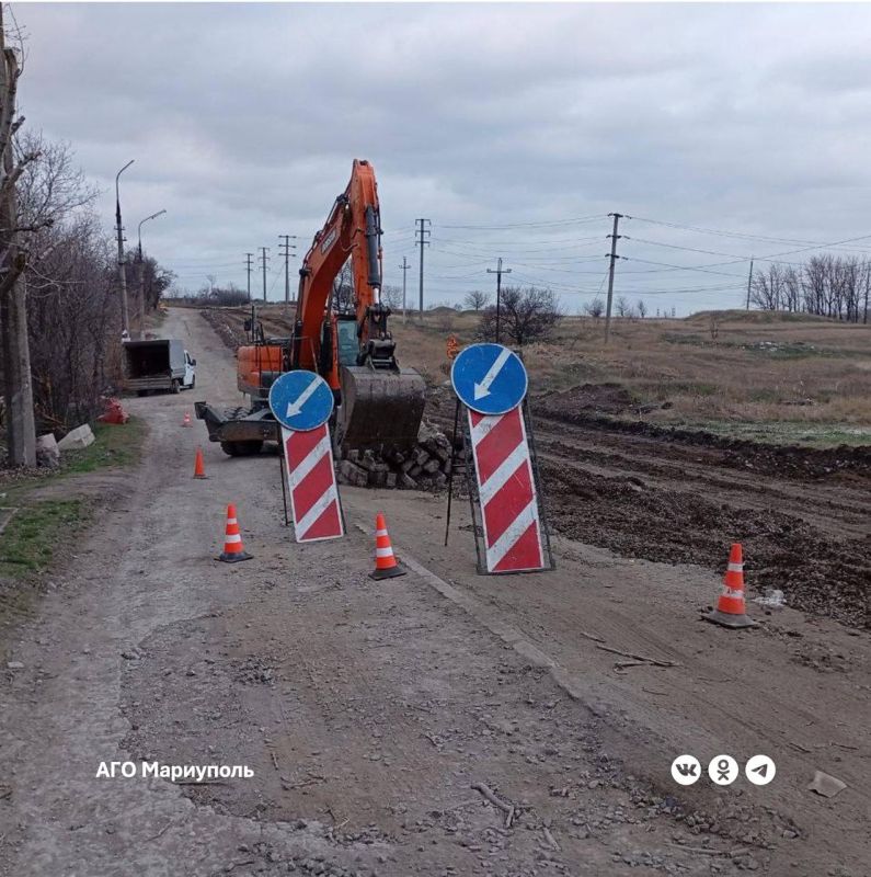 В Мариуполе продолжается улучшение дорожной инфраструктуры В Мариуполе продолжается улучшение дорожной инфраструктуры