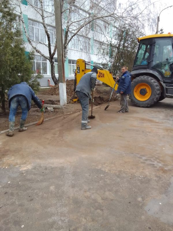 Петербургские аварийные бригады продолжают помогать Мариуполю — спасают от коммунальных ЧП! Петербургские аварийные бригады продолжают помогать Мариуполю — спасают от коммунальных ЧП!