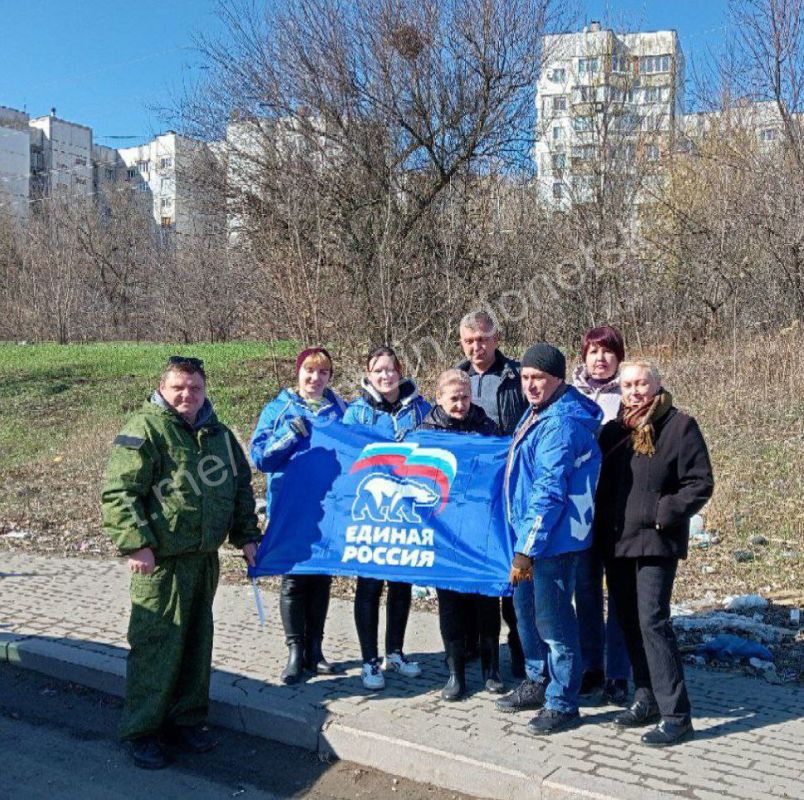 Акция «Чистый четверг» во всех районах города Донецка! Акция «Чистый четверг» во всех районах города Донецка!