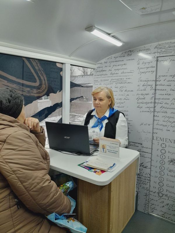 Мобильный центр обслуживания клиентов посетил село Приморское Мобильный центр обслуживания клиентов посетил село Приморское