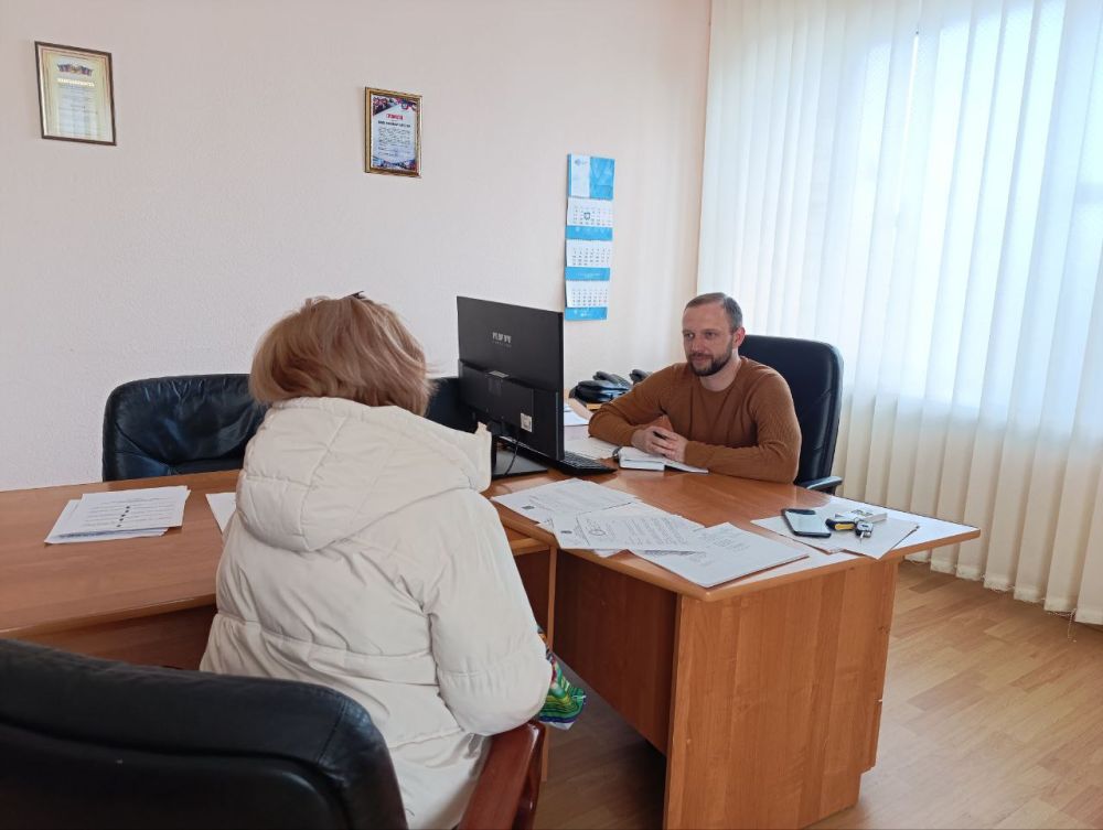 Сегодня,20 марта, в общественной приемной партии "Единая Россия" Ленинского района города Донецка по поручению Главы ДНР Дениса Пушилина, депутат Донецкого Городского Совета ДНР Константин Климов провел Сегодня,20 марта, в общественной приемной партии "Единая Россия" Ленинского района города Донецка по поручению Главы ДНР Дениса Пушилина, депутат Донецкого Городского Совета ДНР Константин Климов провел