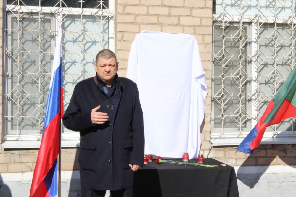 Иван Приходько: Сегодня, 20 марта, в Горловке состоялась церемония открытия мемориальной доски фельдшеру выездной бригады скорой медицинской помощи – Ольге Николаевне Горбовской Иван Приходько: Сегодня, 20 марта, в Горловке состоялась церемония открытия мемориальной доски фельдшеру выездной бригады скорой медицинской помощи – Ольге Николаевне Горбовской