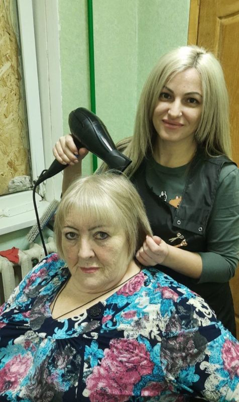 Наталья Бегуненко: В рамках проекта Единой России «Старшее поколение» в «Территориальном центре социального обслуживания (предоставления социальных услуг) Петровского района города Донецка» прошла акция «Дарим всем мы... Наталья Бегуненко: В рамках проекта Единой России «Старшее поколение» в «Территориальном центре социального обслуживания (предоставления социальных услуг) Петровского района города Донецка» прошла акция «Дарим всем мы...