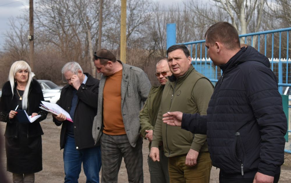 Глава Амвросиевского муниципального округа Игорь Лызов встретился с населением села Многополье Металлистовского территориального отдела администрации округа Глава Амвросиевского муниципального округа Игорь Лызов встретился с населением села Многополье Металлистовского территориального отдела администрации округа
