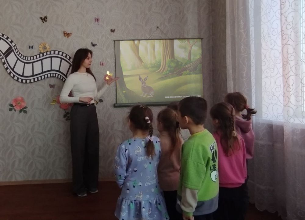 #ТАЙНЫ_СКАЗОЧНОГО_ЛЕСА. Сегодня, 21 марта 2025 года, дети логопедической группы ГКДОУ "Детский сад № 4 «СКАЗКА» г. о. Дебальцево" совместно с учителем-логопедом Арсеньевой Д.А. совершили увлекательное путешествие в сказочный... #ТАЙНЫ_СКАЗОЧНОГО_ЛЕСА. Сегодня, 21 марта 2025 года, дети логопедической группы ГКДОУ "Детский сад № 4 «СКАЗКА» г. о. Дебальцево" совместно с учителем-логопедом Арсеньевой Д.А. совершили увлекательное путешествие в сказочный...